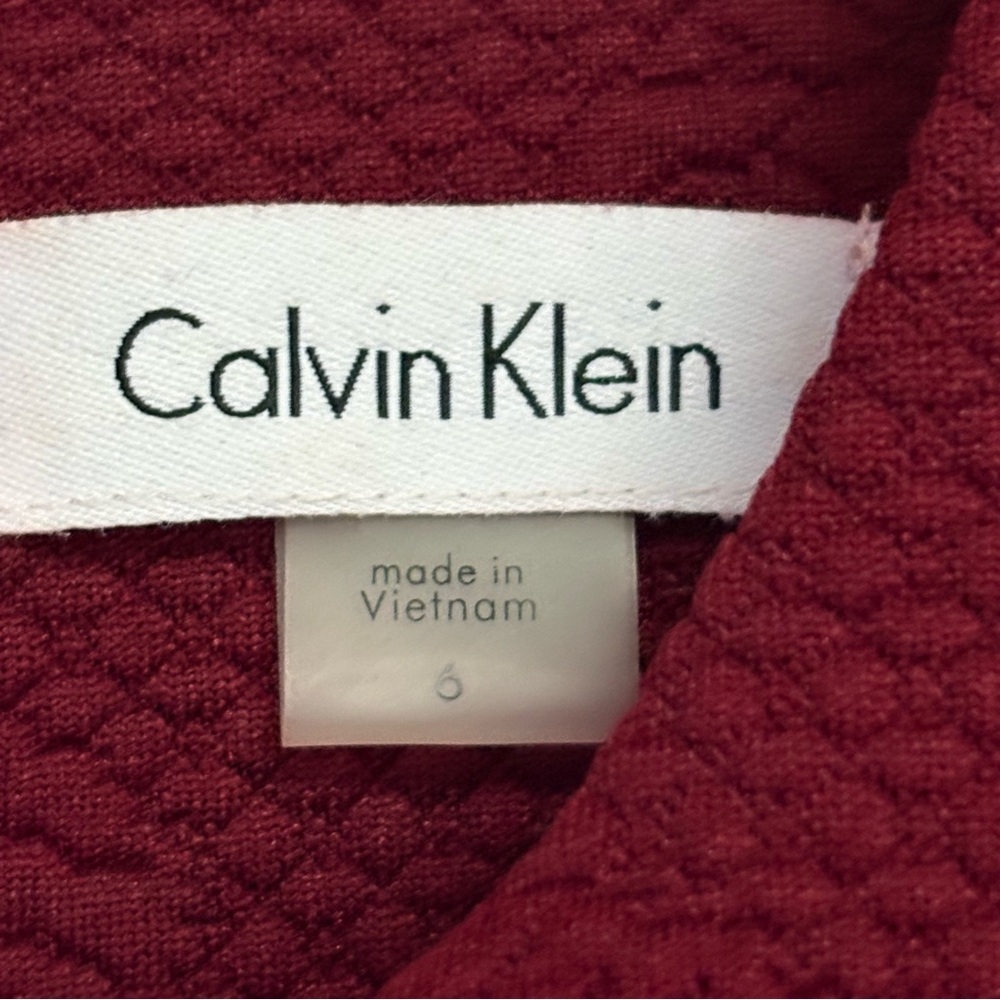 Calvin Klein Burgundy Textured Rose Jacquard Sheath Dress Gold Zip Women’s 6 - Picture 3 of 6